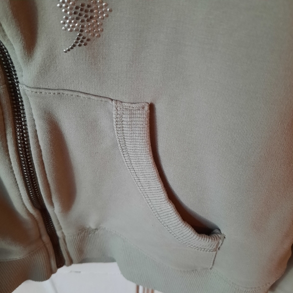 SOLD PRIVATE BUYER - Picture 4 of 10